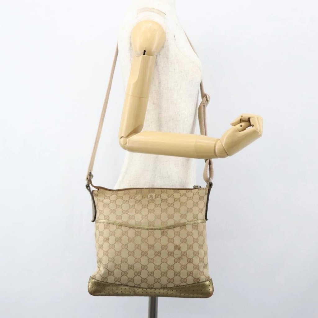 Gucci Gg Canvas Sherry Line Shoulder Bag Beige Gold 145857 Auth 151543